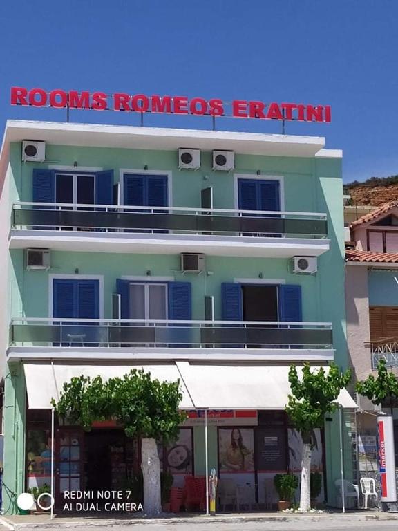 Rooms Romeo's Eratini room 2